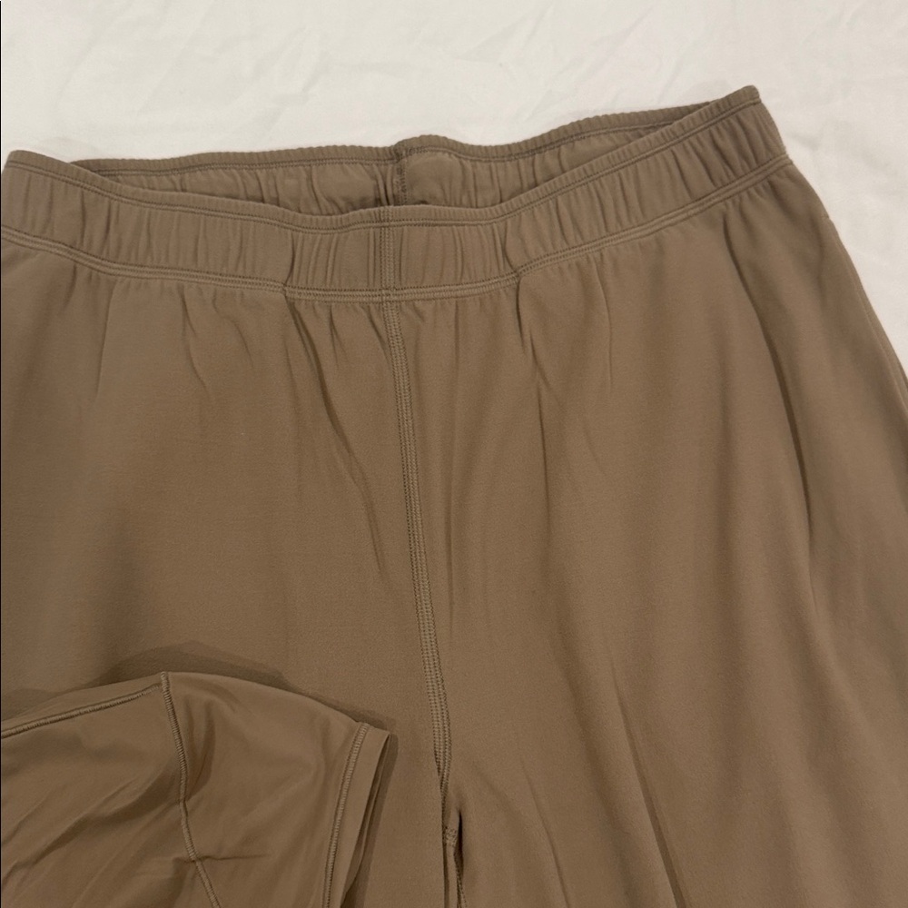Aritzia Taupe Women Set - Picture 3 of 5